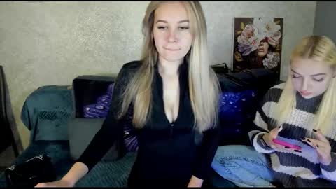 nigo_nika online show from November 2025 12:38:01 PM