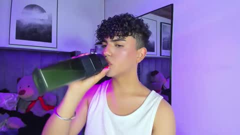 Snapshot of niick_twink chatting on October 2025 08:09:02 PM niick_twink online show from October 2025 08:09:02 PM