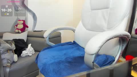 Anni online show from February 2025 04:36:01 AM