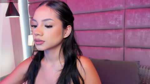 Nicole online show from April 2026 02:55:02 PM