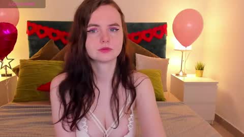 Snapshot of niiik_miiiki chatting on February 2025 08:18:01 AM niiik_miiiki online show from February 2025 08:18:01 AM