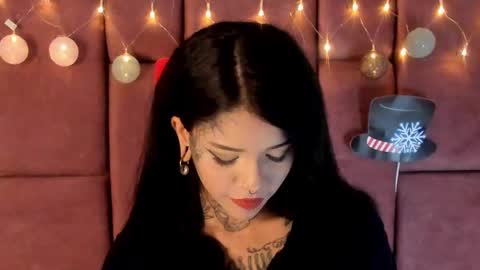 Snapshot of niinaink chatting on December 2024 04:04:01 PM NINAINK online show from December 2024 04:04:01 PM
