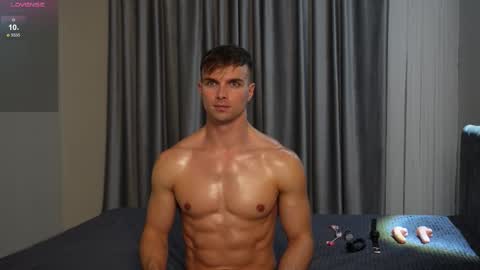 Nik online show from November 2025 03:29:02 PM