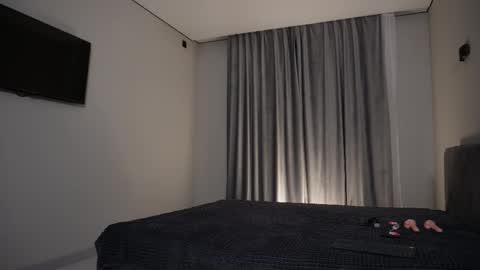 Nik online show from March 2026 04:12:01 PM