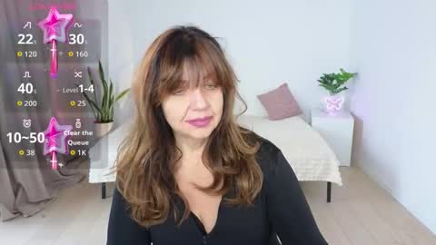 Nika light online show from December 2025 12:33:02 PM