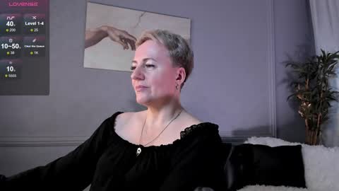 Nika online show from March 2025 12:01:02 PM