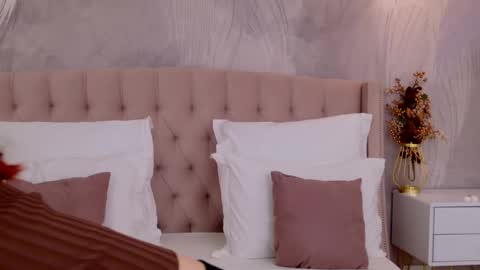 Nika online show from November 2025 03:05:01 AM