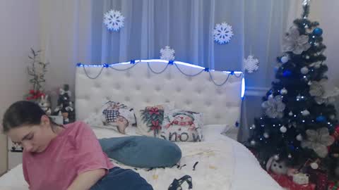 nikastarkk online show from December 2024 01:43:01 AM