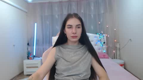 nikastarkk online show from November 2025 07:30:01 PM