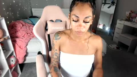 Snapshot of nikayasworld chatting on July 2026 02:16:01 AM nikayasworld online show from July 2026 02:16:01 AM