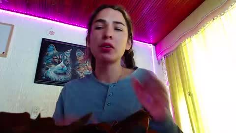 Snapshot of niki_1998 chatting on December 2024 04:09:01 PM Natalia online show from December 2024 04:09:01 PM