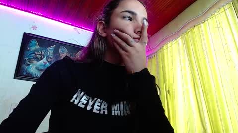 Snapshot of niki_1998 chatting on December 2024 07:29:02 PM Natalia online show from December 2024 07:29:02 PM