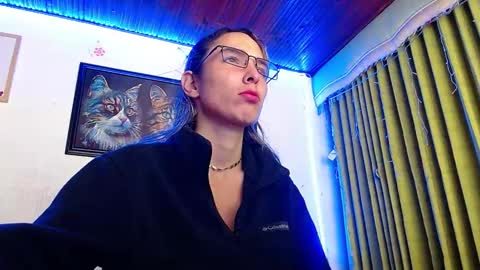Snapshot of niki_1998 chatting on January 2025 03:20:01 AM Natalia online show from January 2025 03:20:01 AM