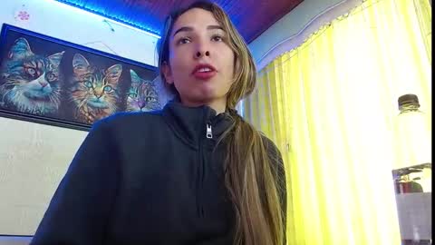 Snapshot of niki_1998 chatting on March 2025 03:51:02 PM Natalia online show from March 2025 03:51:02 PM
