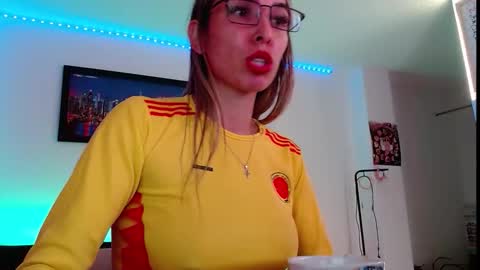 Snapshot of niki_1998 chatting on September 2025 03:28:01 AM Natalia online show from September 2025 03:28:01 AM
