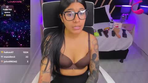 Snapshot of nikibryce_ chatting on January 2025 05:07:02 PM Niki online show from January 2025 05:07:02 PM