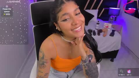 Snapshot of nikibryce_ chatting on January 2025 07:16:01 PM Niki online show from January 2025 07:16:01 PM