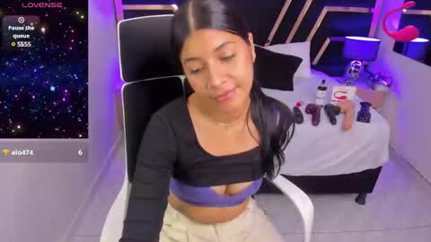 Snapshot of nikibryce_ chatting on January 2025 01:51:02 PM Niki online show from January 2025 01:51:02 PM