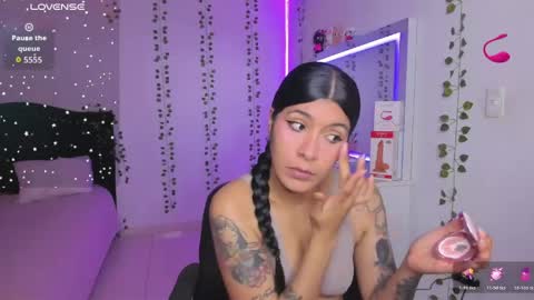 Snapshot of nikibryce_ chatting on May 2026 01:00:02 AM Niki online show from May 2026 01:00:02 AM