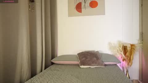 Nikita Luan online show from March 2026 11:22:02 PM