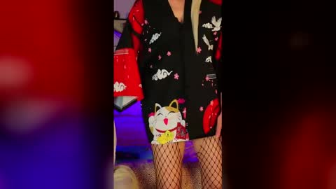 Snapshot of nikki_goldberg chatting on May 2026 12:43:01 PM Kitty Chatte online show from May 2026 12:43:01 PM