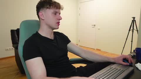 nikki online show from April 2026 12:42:02 AM