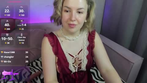 Nikki online show from February 2025 01:42:02 PM