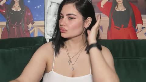 Snapshot of nikki_kardashian chatting on October 2025 05:10:02 PM Nikki Kardashian online show from October 2025 05:10:02 PM