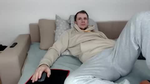 Nick online show from November 2025 07:52:02 AM