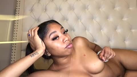 Snapshot of nikkib333 chatting on February 2025 04:23:01 AM NikkiB online show from February 2025 04:23:01 AM