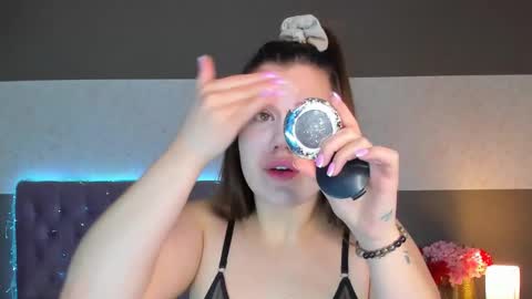 Nikki online show from February 2026 06:53:01 AM