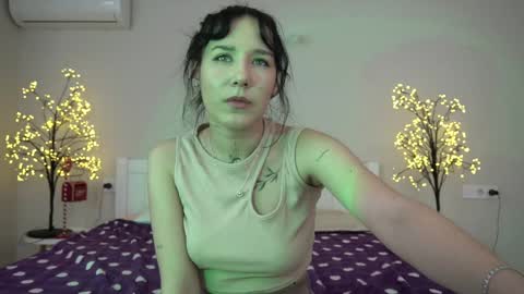 Nikki online show from February 2025 01:54:02 PM