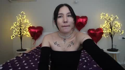 Nikki online show from February 2025 08:22:02 PM