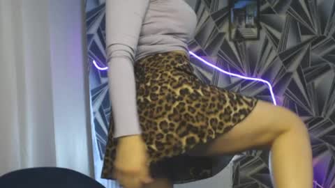 Snapshot of nikkikiss___ chatting on May 2026 12:19:02 AM nikkikiss___ online show from May 2026 12:19:02 AM