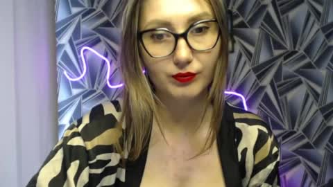 Snapshot of nikkikiss___ chatting on May 2026 11:45:02 PM nikkikiss___ online show from May 2026 11:45:02 PM