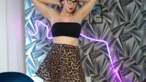Snapshot of nikkikiss___ chatting on May 2026 11:56:01 PM nikkikiss___ online show from May 2026 11:56:01 PM