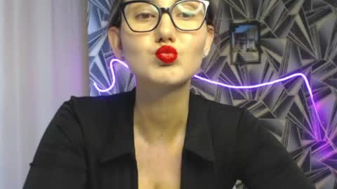 Snapshot of nikkikiss___ chatting on May 2026 01:34:01 AM nikkikiss___ online show from May 2026 01:34:01 AM