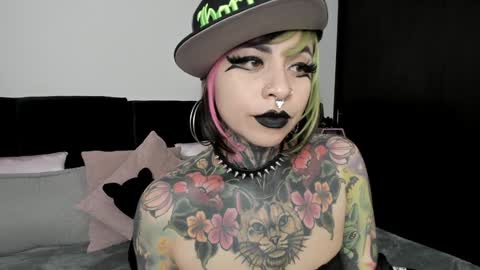 Nikki Ramone   online show from December 2024 01:09:02 PM