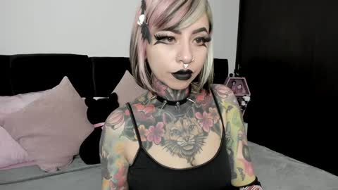 Nikki Ramone   online show from December 2024 09:25:02 AM