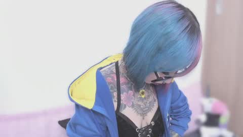 Nikki Ramone   online show from September 2025 11:09:02 PM