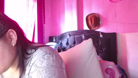 Nikkirous online show from February 2026 05:07:02 PM