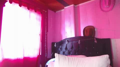 Nikkirous online show from April 2026 06:12:02 PM