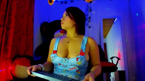 Snapshot of nikky_evans_ chatting on December 2024 05:16:01 AM online show from December 2024 05:16:01 AM