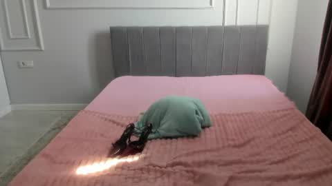 Nikky online show from June 2026 03:25:01 AM