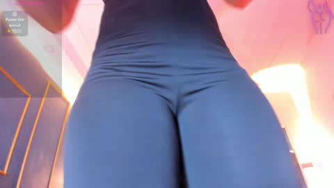     online show from February 2025 02:11:02 AM