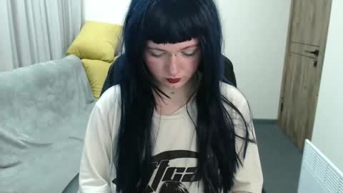 nikkysnow online show from October 2025 09:10:01 AM