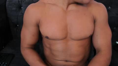 Snapshot of niklause_froid chatting on February 2025 03:58:02 PM niklause_froid online show from February 2025 03:58:02 PM