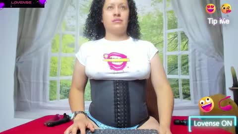 Snapshot of nikol32__ chatting on October 2025 12:02:01 PM dayan online show from October 2025 12:02:01 PM