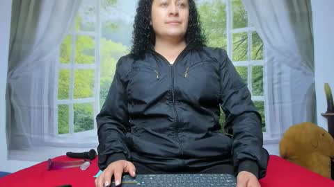 Snapshot of nikol32__ chatting on October 2025 11:52:01 AM dayan online show from October 2025 11:52:01 AM