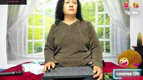 Snapshot of nikol32__ chatting on October 2025 11:43:01 AM dayan online show from October 2025 11:43:01 AM